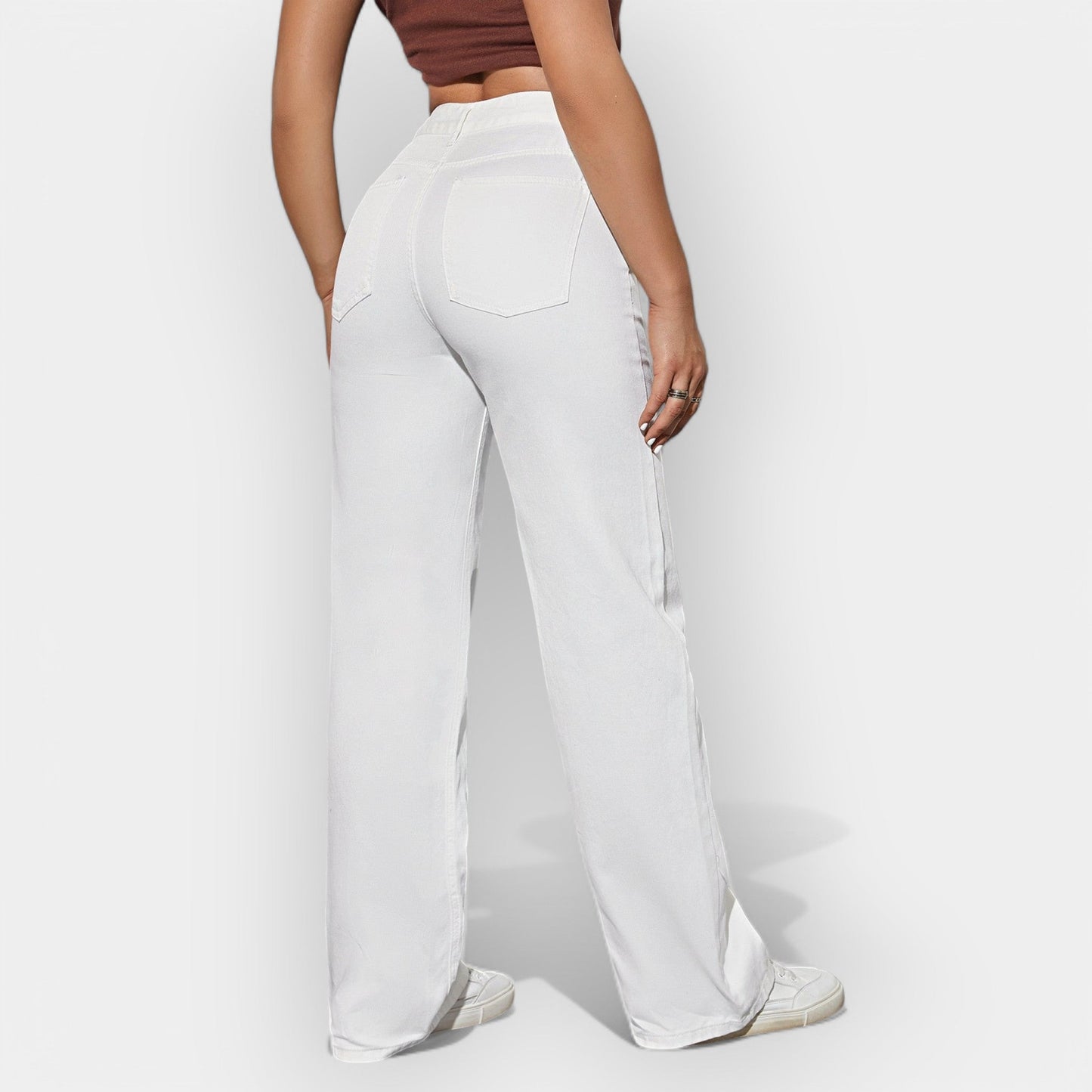 Avora Lyon | Classic Straight Leg Jeans