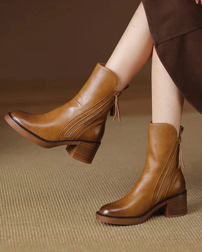 Avora Lyon | Botte en cuir noire avec un talon confortable, élégante et intemporelle