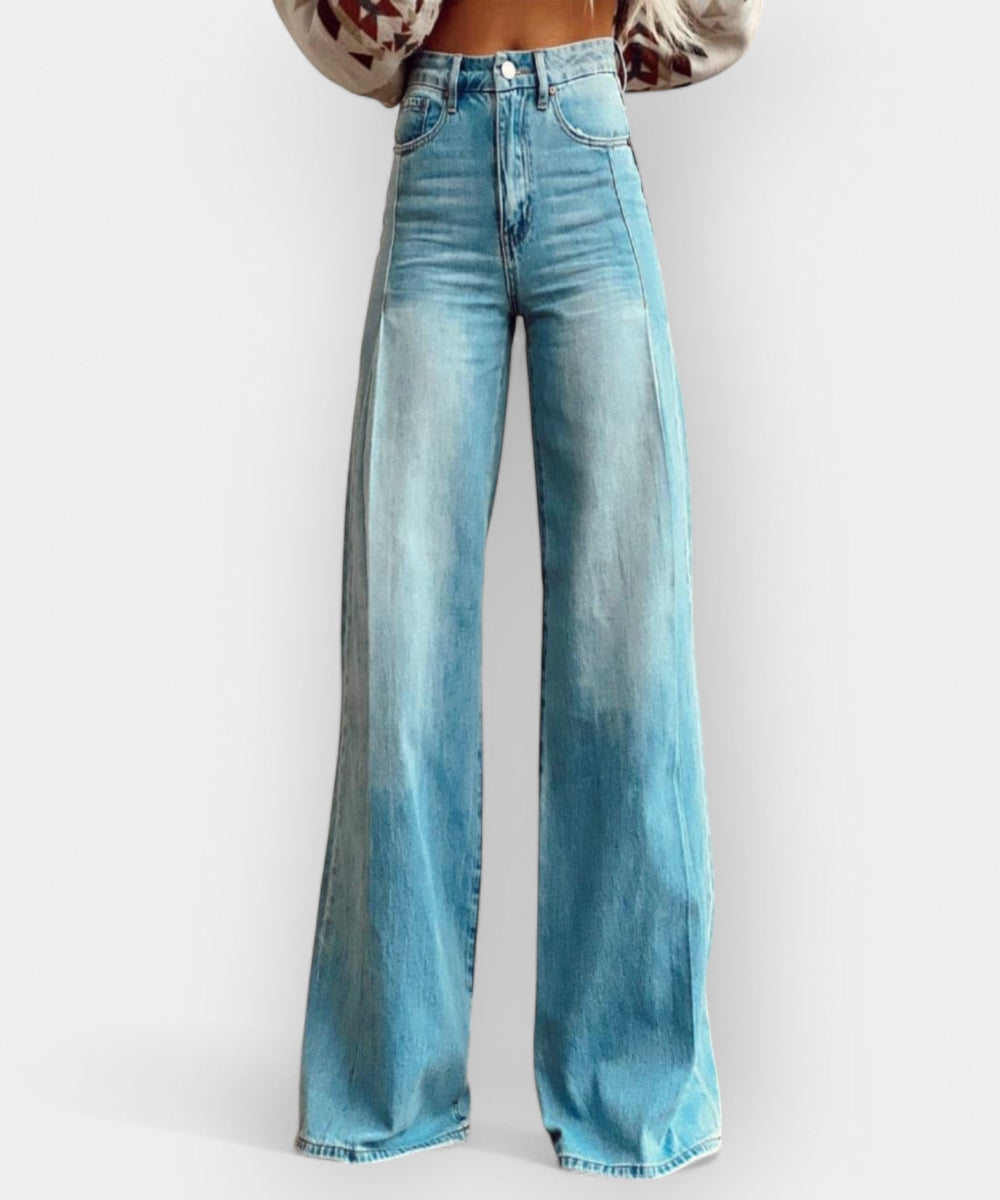 Avora Lyon | Flared Trousers