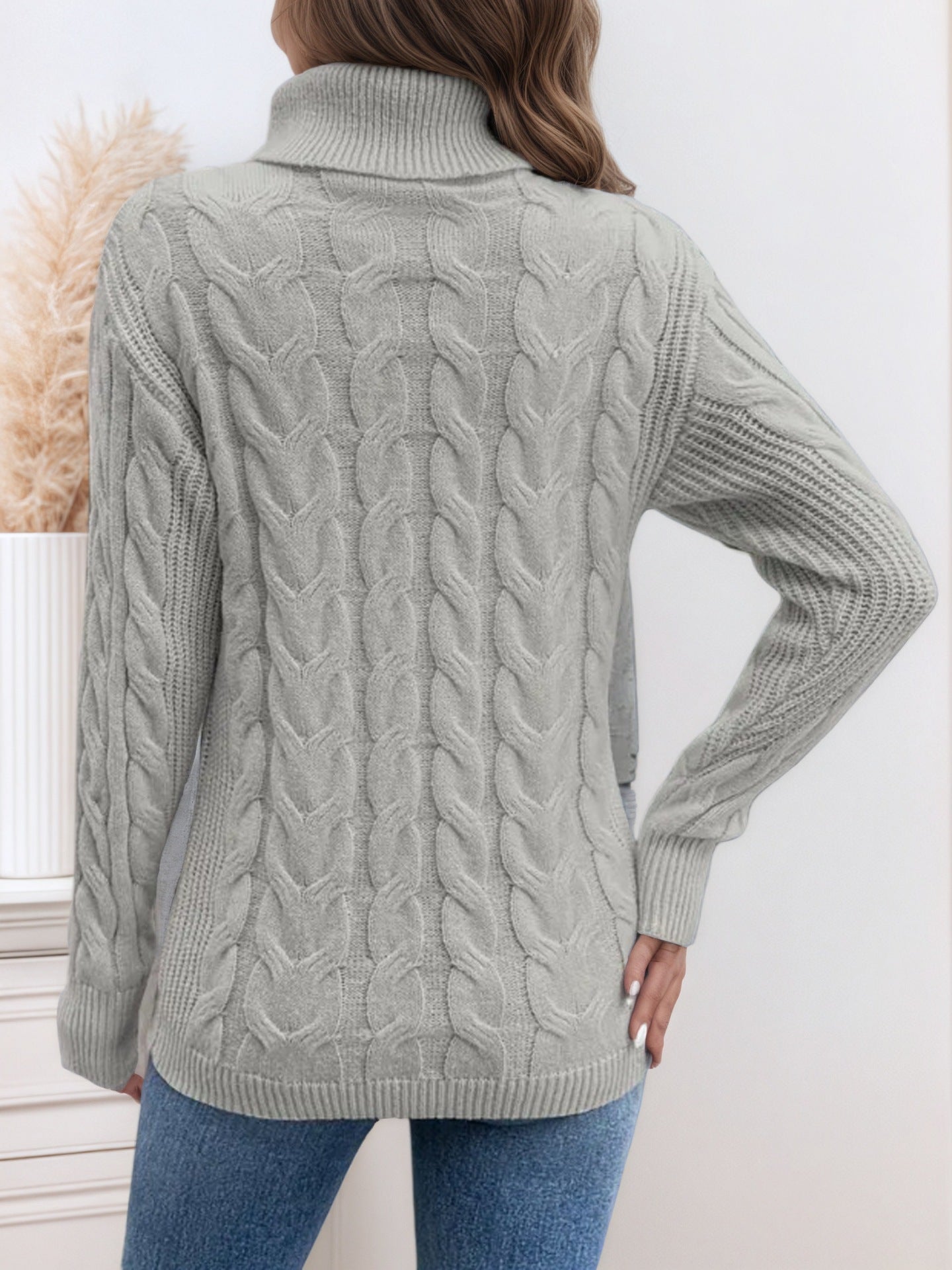 Avora Lyon | Pull à col roulé pour femme avec motif torsadé