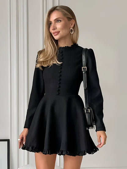 Avora Lyon | Robe noire courte à col rond