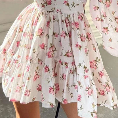 Avora Lyon | Robe courte élégante en dentelle douce