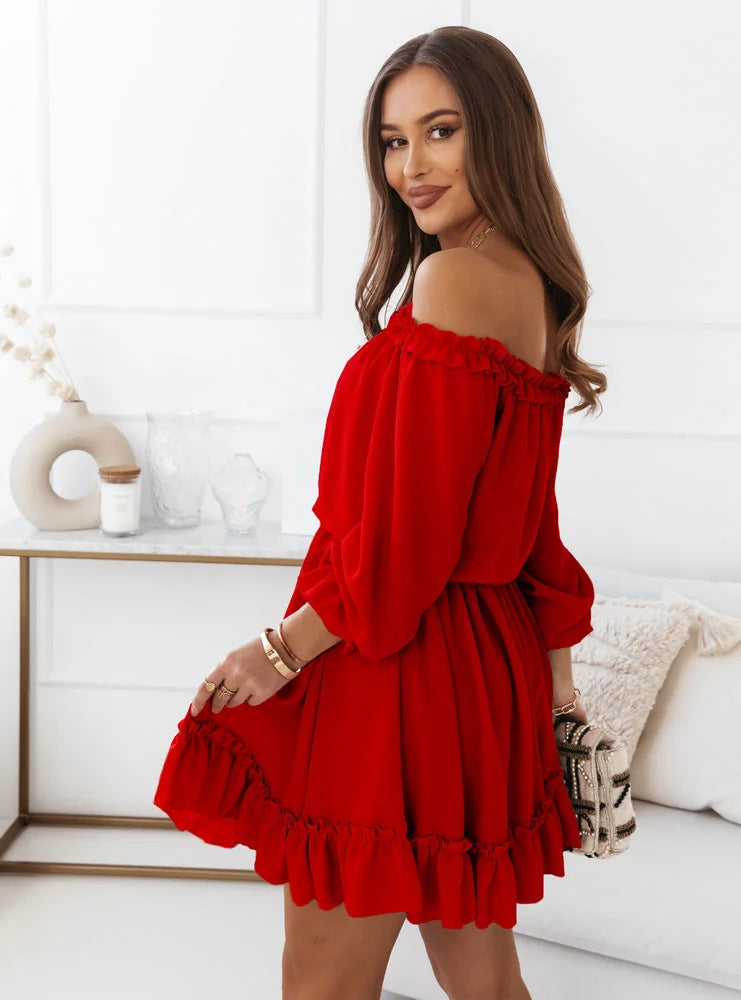 Avora Lyon | Robe à épaules dénudées et taille cintrée