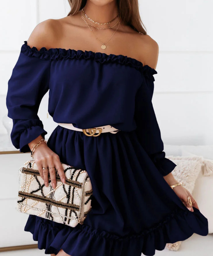 Avora Lyon | Robe à épaules dénudées et taille cintrée