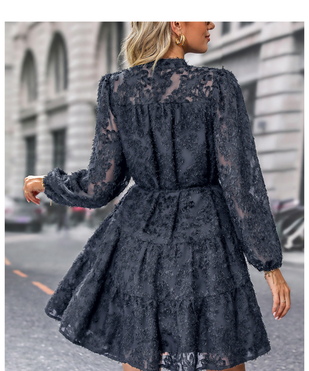 Avora Lyon | Robe en dentelle élégante