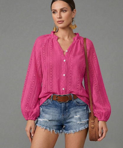 Avora Lyon | Chemisier en dentelle à col en V