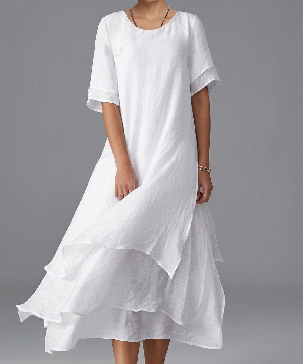 Avora Lyon | Robe décontractée à manches courtes fendues