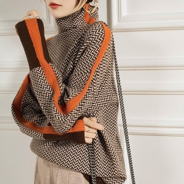 Avora Lyon | Pull à col montant avec des rayures contrastées saisissantes