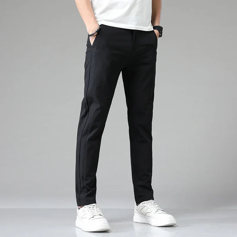 Avora Lyon | Pantalon slimfit ultra léger pour l'été et le sport