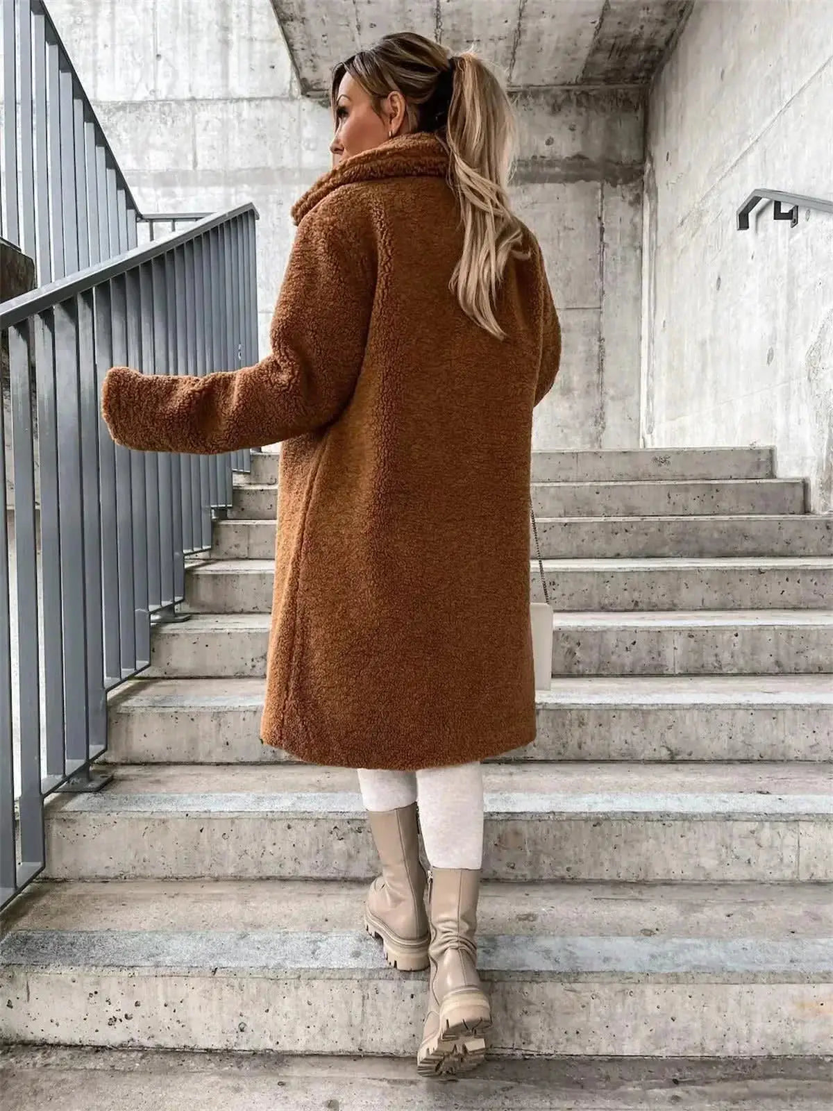 Avora Lyon | Veste teddy douce et confortable