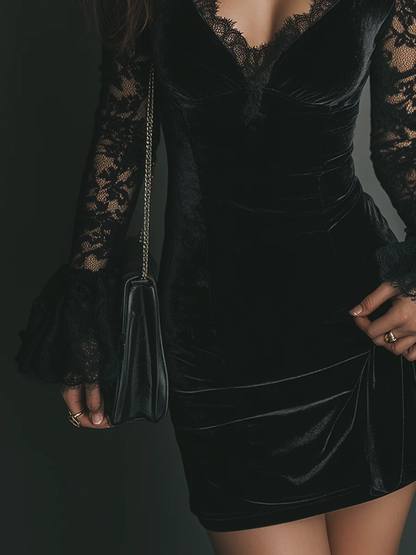 Avora Lyon | Mini robe en velours et dentelle Avora