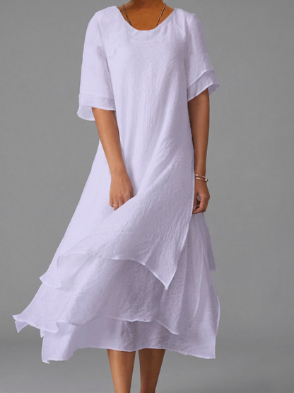 Avora Lyon | Robe décontractée à manches courtes fendues